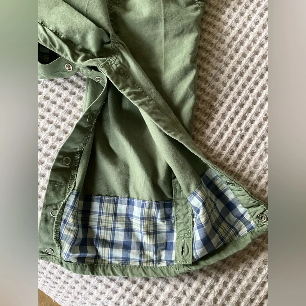 NWOT 2 piece set Oshkosh Overalls + Button Down bodysuit shirt, 18 mo, MSRP $70